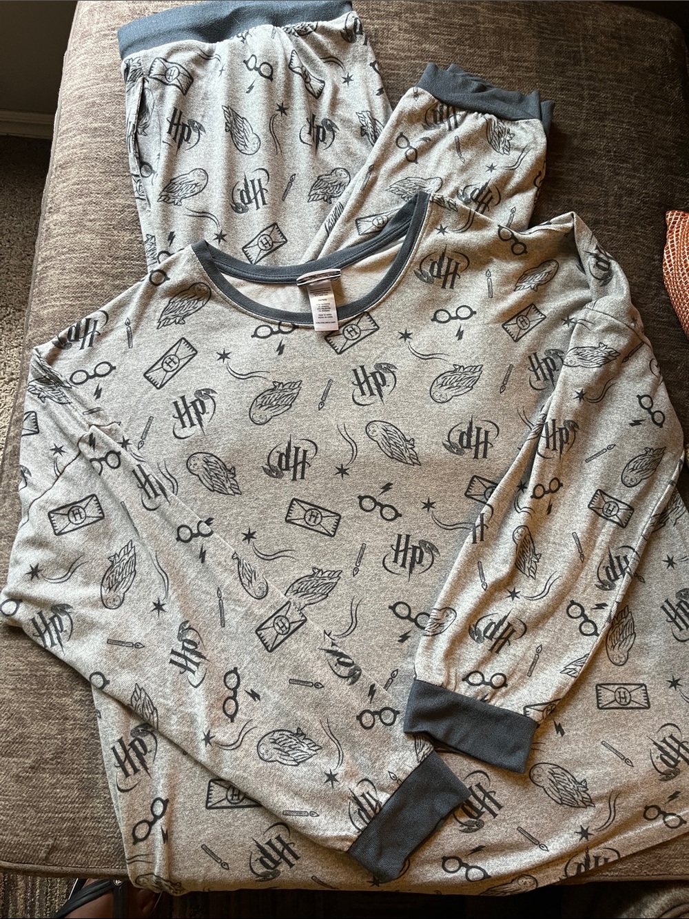 Women's Grey Printed Two-Piece Pajama Set - Cozy Sleep Top & Pants